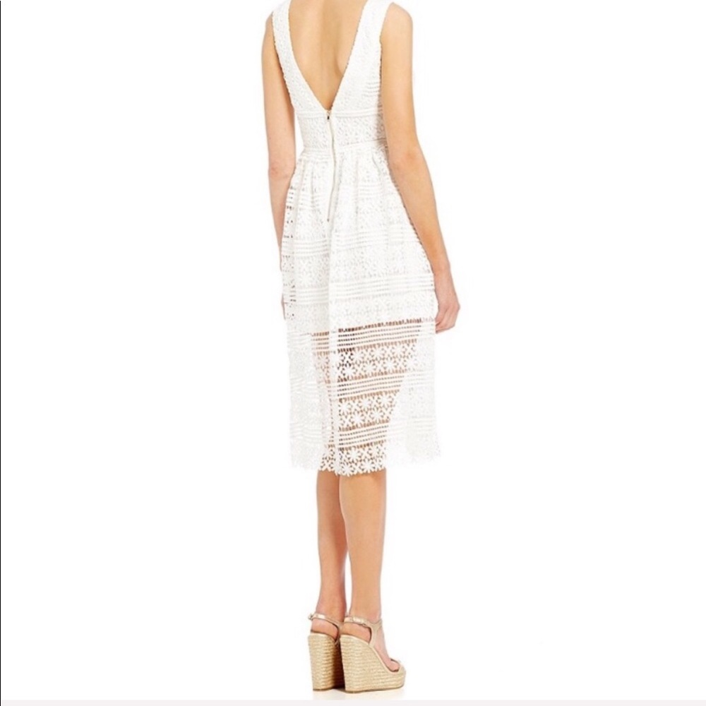 Belle Badgley Mischka White Backless Dre…